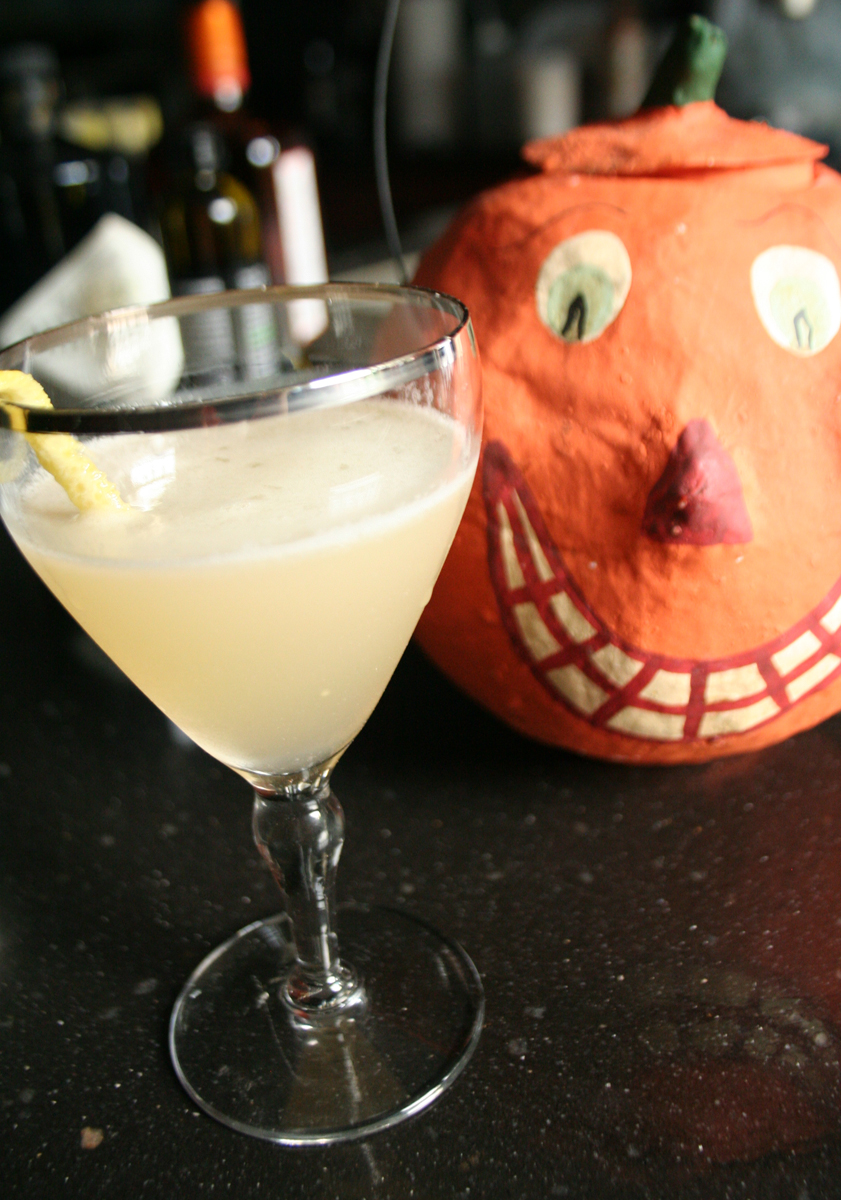 Halloween Cocktail - Corpse Reviver No.2